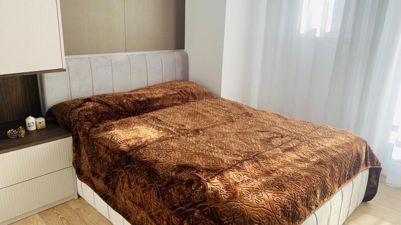 Proper Central Apartment Tirana Bagian luar foto